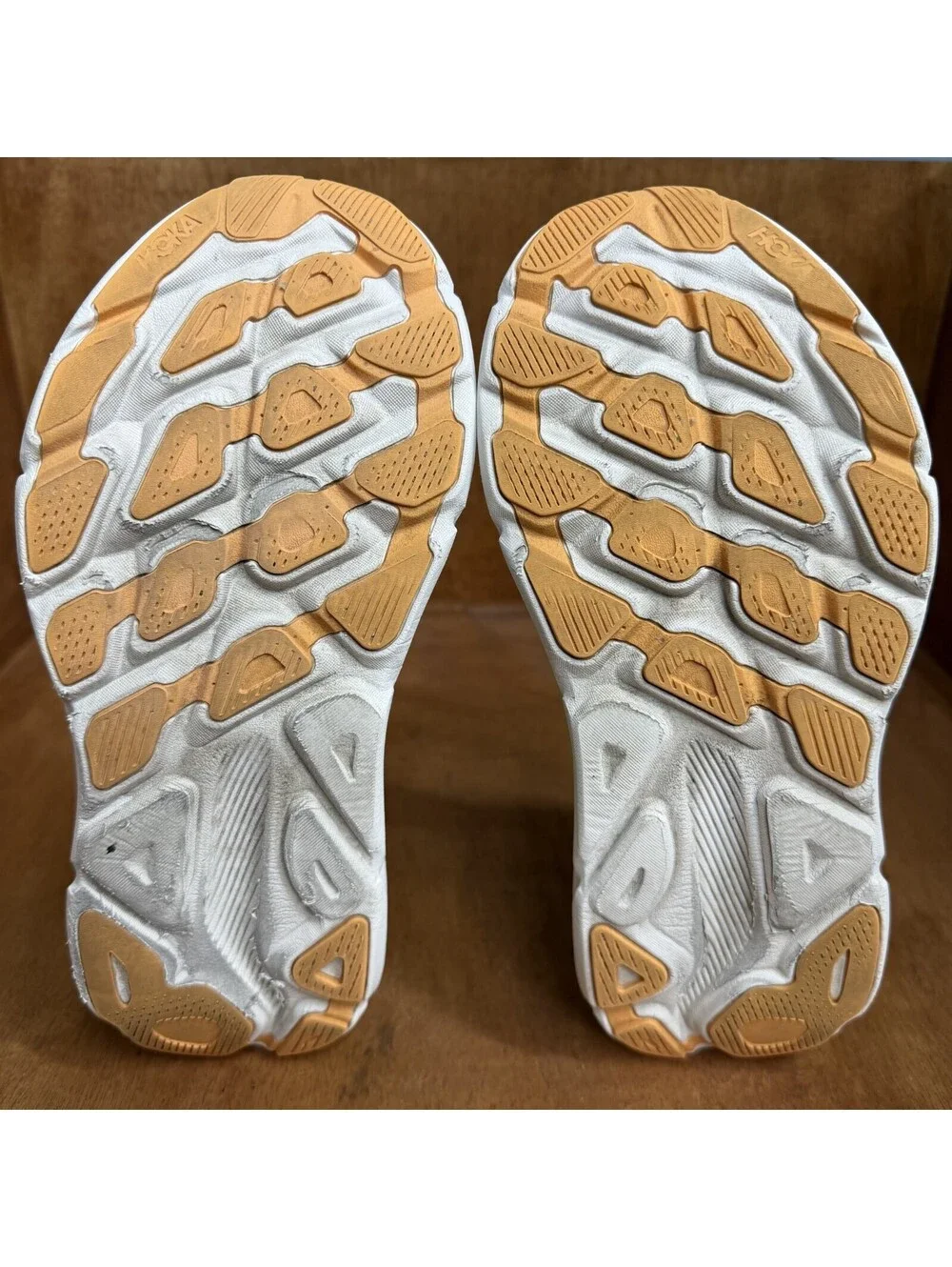 Hoka One One hoka one